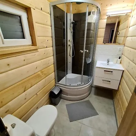 Nyaraló We Mgle - *